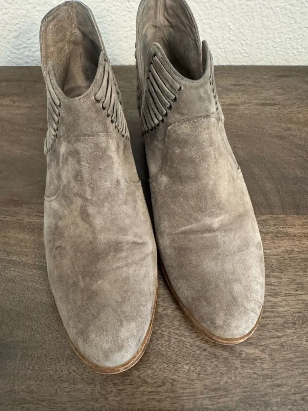 Vince Camuto Gray Suede Boho Ankle Booties Boots 9.5